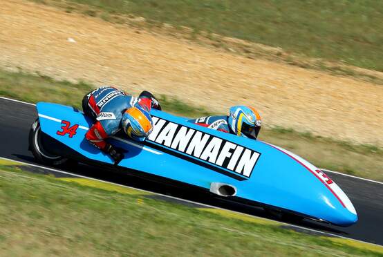 Christie brothers get FIM Sidecar World Championship defence under way at Le Mans