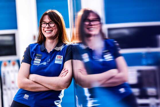 WorldWCR: Women Shifting Gears: Sarah Byles