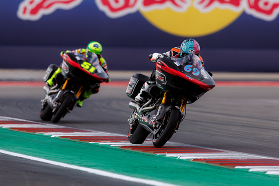 Two winners, intense battles and history made at bagger world cup opener in Austin