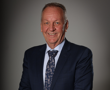 Peter Doyle re-elected FIM Oceania President